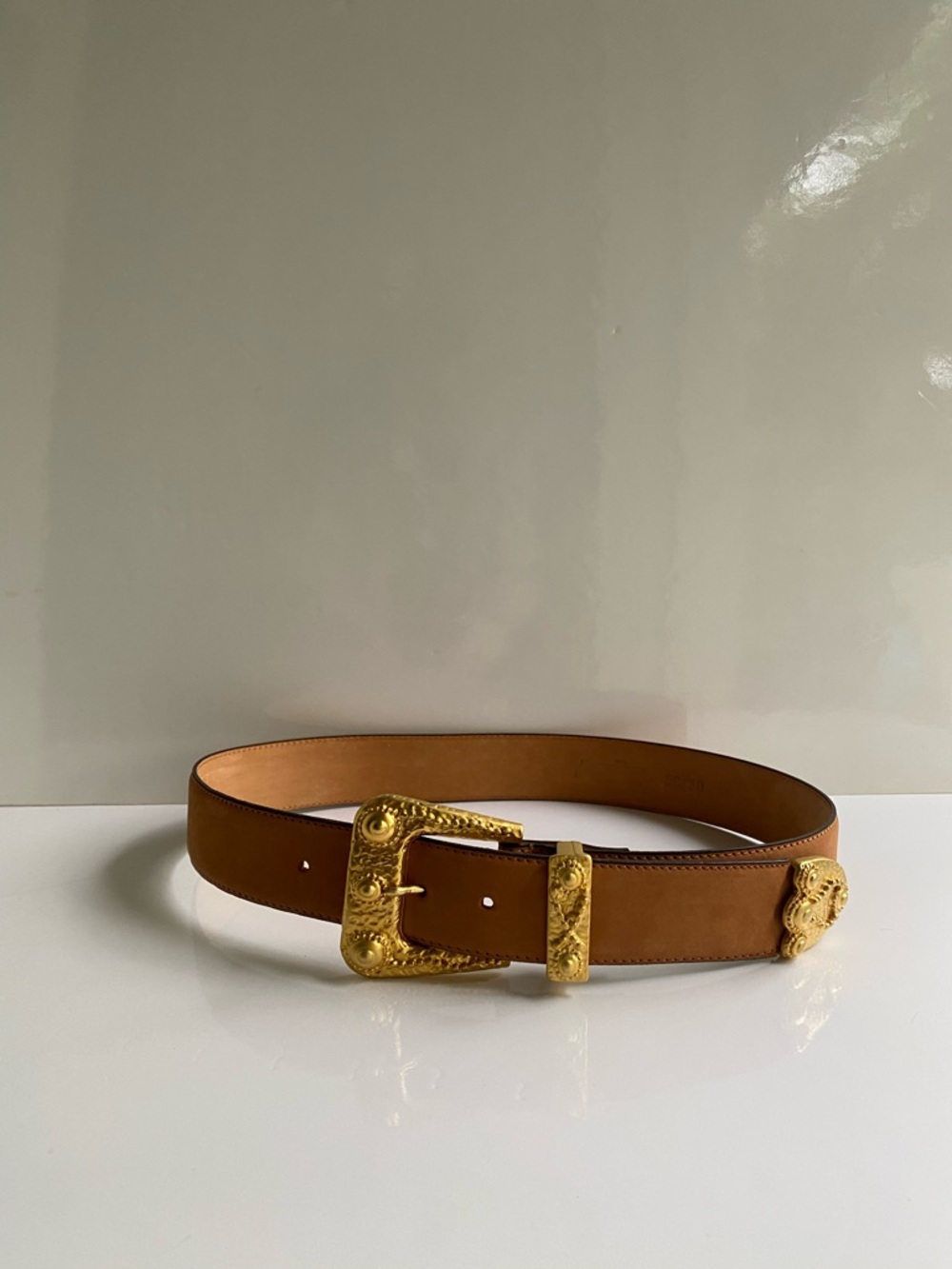 Vintage ADOPPIA VITA Tan suede Leather Belt with Ornate Gold Buckle - Picture 7 of 7